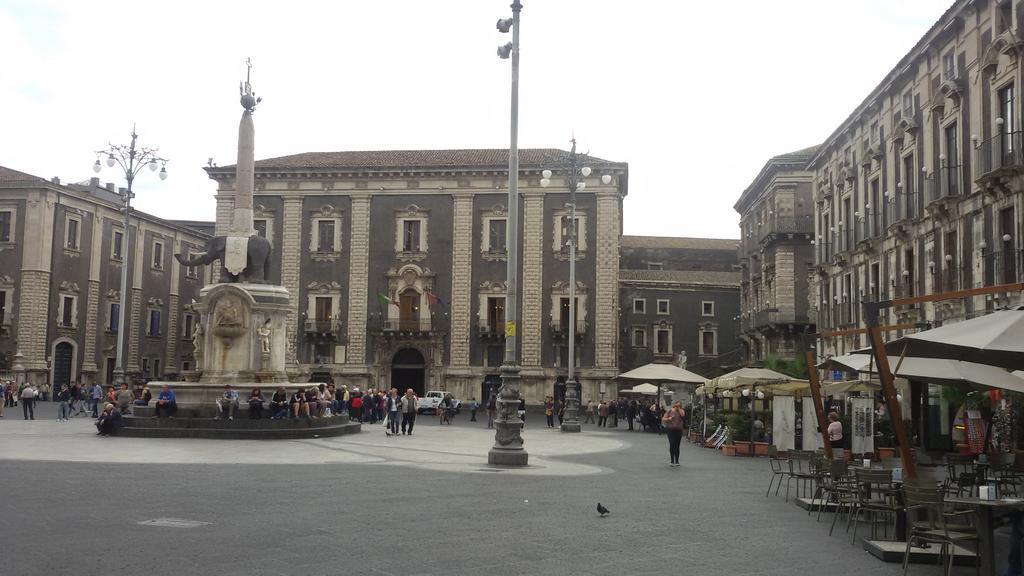B&B United States Of Europe Catania Exterior photo